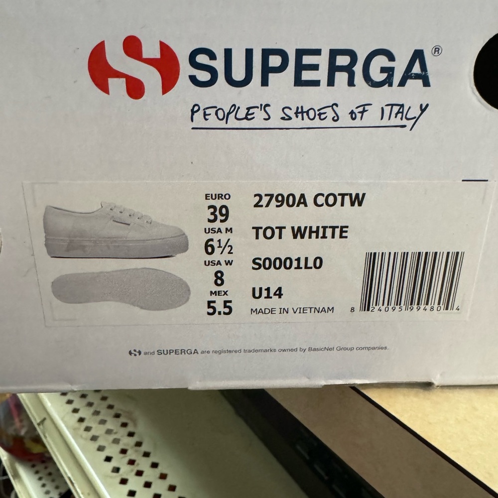 Women’s shoes